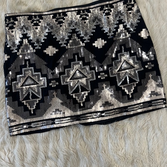 Express Tribal Sequin Skirts - Bundle Size Medium - Picture 6 of 6